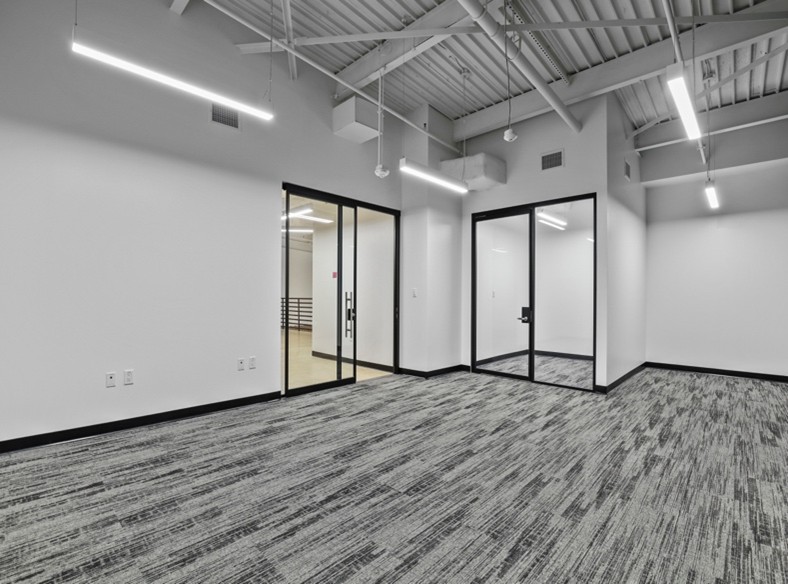 Venture X Dallas - Braniff Centre at 7701 Lemmon Avenue