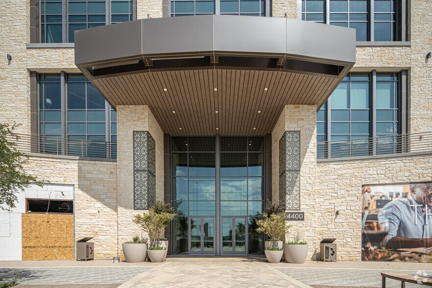 Coworking &amp; Office Space in Lewisville, Texas • Venture X - Venture X