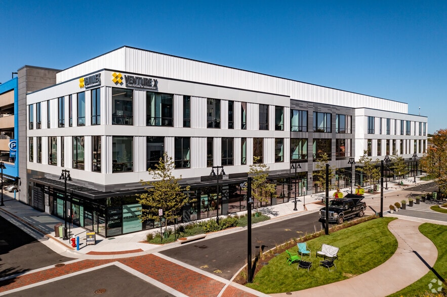 Coworking &amp; Office Space in Ashburn, Virginia • Venture X - Venture X